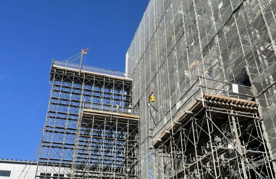 資材搬入・仮設リースなら弊社にお任せください！株式会社ニューバランスです。